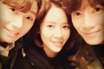 황정음 박서준, 지성과 얼굴 밀착 셀카…‘그녀는 예뻤다’서 재회? 눈길