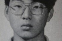 ‘슈퍼맨’ 송일국, 젊은 시절 사진 ‘재조명’…’잠자리 안경에 박사님 포스!’