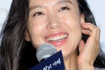 [이슈현장]전도연 “박흥식 감독과 이견 극복해나가는 과정 즐거워”