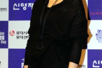 강수연 BIFF 집행위원장 “영화제, 어떤 편향으로도 치우쳐선 안돼”