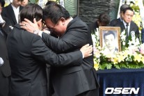 남성남 ‘드라마 같은 삶’ 발인…엄용수 이용수 오열