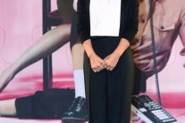 [Enter 엔터] ‘못난이’ 황정음은 ‘여신’ 김태희를 감당할 수 있을까