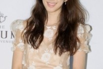 정려원 ‘살결 드레스’ 누드 인줄 아찔