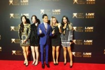 씨스타, 마카오 스튜디오 시티호텔 그랜드 오프닝 갈라쇼 참석 ‘곽부성과 포토타임’