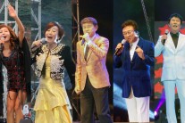 트로트 축제에 열광하는 중장년층이 이렇게 많았어?