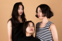 전자음으로 그린 외롭고 따뜻한 풍경