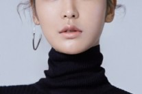 ‘크렁크와 콜라보 마스크팩 출시’ YG문샷, 새로운 뮤즈 정유진은 누구?