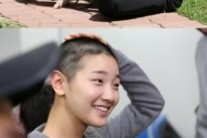 ‘검은 사제들’ 소탈 강동원 삭발 투혼 박소담 미공개 스틸 공개