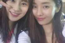 이현지, 카라 허영지와 다정하게 찰칵 ‘상큼이 넘쳐흘러’