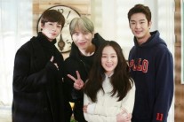케이윌 ‘니가하면 로맨스’ 뮤비 주인공 윤예주-형원-최원명과 인증샷