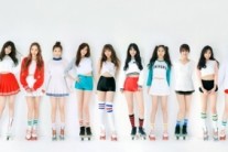 우주소녀 12인 단체 화보 공개 ‘대형 걸그룹 탄생 임박’