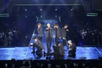 방탄소년단, 한파도 녹인 뜨거웠던 두 번째 팬미팅 ’9천명 열광’