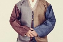 ‘치즈인더트랩’ 박해진, 고운 한복 입고 훈훈한 설인사 전해