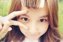 김지원 ‘만찢녀’ 셀카..순정만화 비주얼로 ‘남심저격’