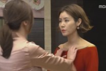 김성령 가슴섶 찢기…“이게 지상파라니”