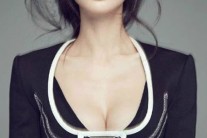 ‘여신’ 안젤라 베이비, 이름과 다른 어른 몸매