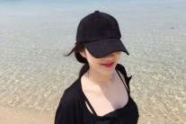 경리, 가려도 가려지지 않는 아찔한 볼륨