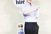 ‘대통령도 아끼는 유시진을…H맥주 ‘송중기 표적’ 골프이벤트 논란