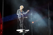김준수, 아시아 투어 서울 콘서트… 8천여 팬들로 체조경기장 ‘뜰썩’