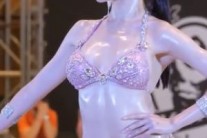 ‘참기름통에 빠진’ 서리나 인기몰이