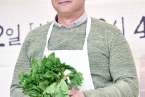 ‘백종원, 돈 갈취한 여배우’ 보도에…“사실무근, 고소하겠다”