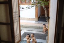 “귀여운 대한 민국 만세”…휴가 사진 대방출