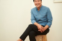 [밀정②] 송강호, “미묘한 심리변화, 흔들리는 동공…관객에게 전달되길” (인터뷰)