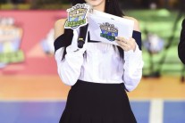 “샤샤샤” 트와이스 사나 ‘아육대 풋살 경기 MC 발탁