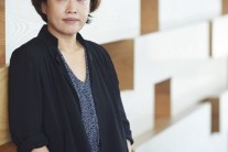 송재정 작가가 ‘W’를 쓸 수 있었던 비결, ”이제는 가지고 놀아야 한다”