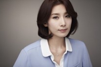 김서형, 이보영 류수영이 소속된 플라이업 엔터와 전속계약