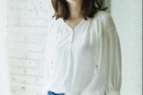 악성 댓글 시달린 송윤아…”이제 그만들 했으면”