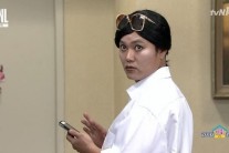 ‘최순실 패러디’ SNL코리아 PD, 시즌 중 전격 교체…외압 논란