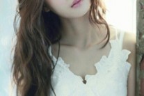 ‘무대인사 짝다리’ 논란 김유정 측, “태도 논란 반성…팬들께 죄송”