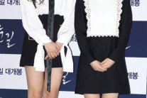 김향기·김새론‘묵직한’소신행보‘눈길’시사회서 “위안부 할머니들 위로받는 세상되길”