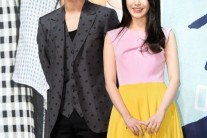 김수현, 아이유 신곡 MV 출연…“아이유 직접 제안”