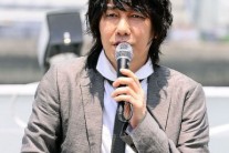 김장훈, 노무현 추모제서 경찰 향해 “X새끼들” 욕설 논란