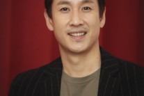 이선균, “전문직보다는 힘없는 유부남으로 섭외가 많이 들어온다”