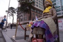 위안부TF “日, 제3국 기림비 설치ㆍ‘성노예’ 표현 금지 요구했다”