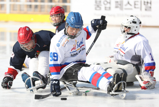 '올림픽은 아직 끝나지 않았습니다'<YONHAP NO-2998>