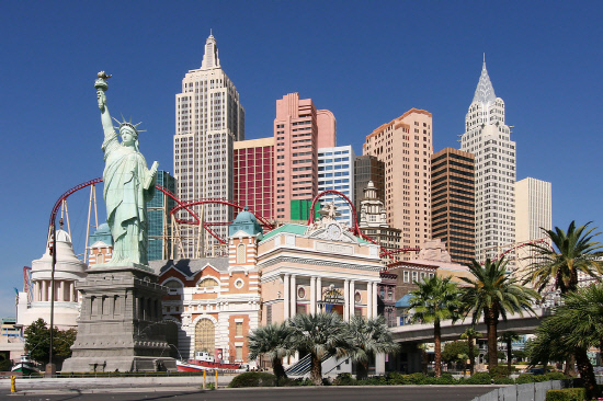 1200px-Las_Vegas_NY_NY_Hotel