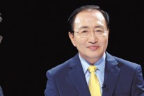 첫 등판부터 노동시장 문제‘격론’‘썰전’노회찬, 유시민 자리 채웠다