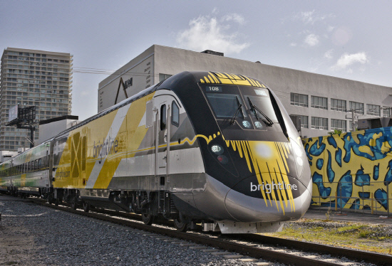 5ba26680672b5_Brightline