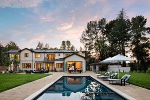 미국에서 주택 중간가격이 가장 비싼 지역인 북가주 실리콘밸리 인근 애서톤의 주택. 이집은 960만달러에 리스팅됐다.