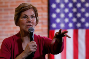FILE PHOTO: Potential 2020 U.S. Democratic presidential candidate Warren speaks in Claremont