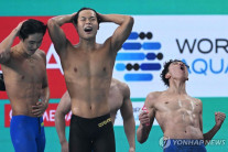 황선우와 황금세대, 계영 800ｍ 2위…세계수영 단체전 첫 메달