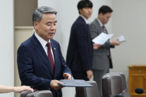 이종섭 대사 임명에 탄핵·고발 후폭풍…정부 “중량감 있는 인사 임명” 반박