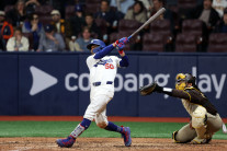 MLB 서울시리즈 ‘첫 홈런’ 주인공은 LA 다저스 ‘무키 베츠’