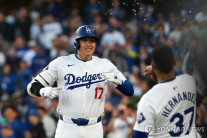 오타니, 사흘 연속 대포쇼…MLB 전체 홈런 단독 1위