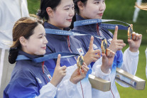 “이건 한국만 가능한 세리머니”…여자 양궁팀 시상식 ‘화제’