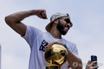 NBA 보스턴 제이슨 테이텀, 역대 최고 5년 3억1천400만달러 재계약